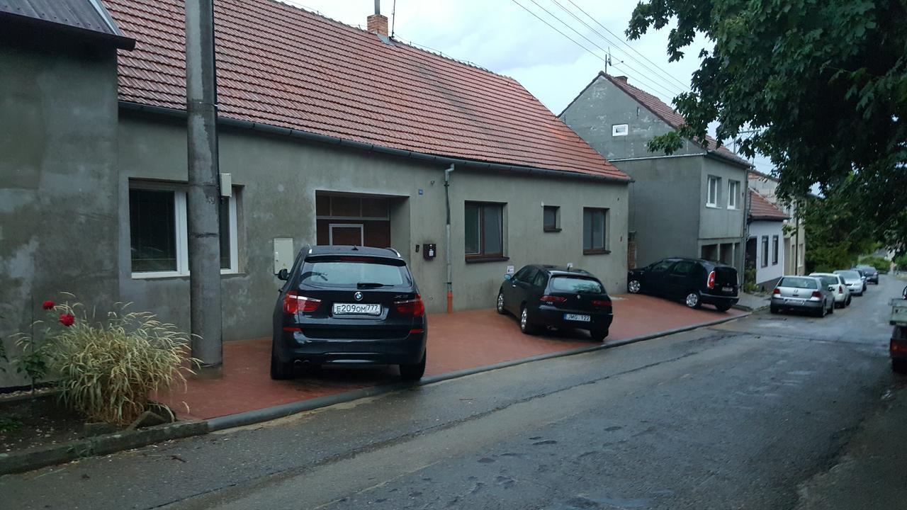 Ubytovani Nemcicky Bagian luar foto